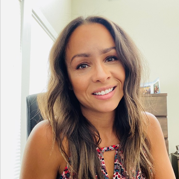 Meet your Posher, Erin - Picture 1 of 1